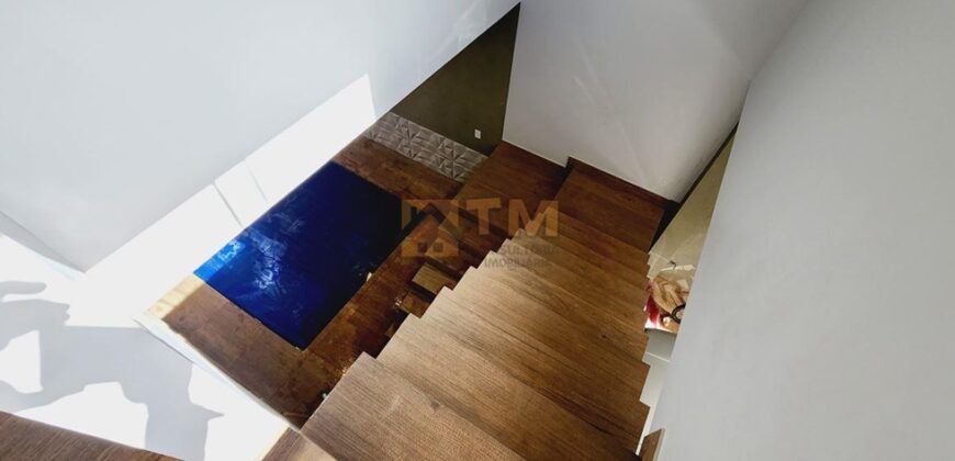 MARAVILHOSO SOBRADO NO CENTRO DA CIDADE, MODERNO, COM FINO ACABAMENTO, 3 SUITES, EM SÃO SEBASTIÃO DF. AC. CARRO