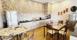 MARAVILHOSO SOBRADO NO CENTRO DA CIDADE, MODERNO, COM FINO ACABAMENTO, 3 SUITES, EM SÃO SEBASTIÃO DF. AC. CARRO