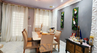 CASA COM 3 QUARTOS, SUITE, PERTO DE PARADA E COMERCIO EM SAMAMBAIA SUL NA QR 502, NO DISTRITO FEDERAL.