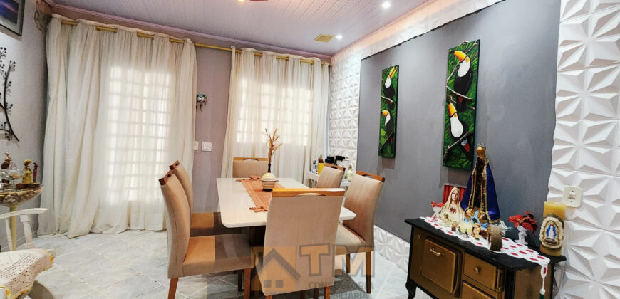 CASA COM 3 QUARTOS, SUITE, PERTO DE PARADA E COMERCIO EM SAMAMBAIA SUL NA QR 502, NO DISTRITO FEDERAL.