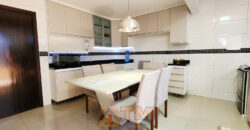 Excelente Casa com 3 Quartos, Suites, Armários Planejados, Toda na Laje, localizada no Bairro Residencial do Bosque, em São Sebastião/DF.