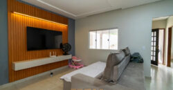 EXCELENTE CASA MAIS UMA KIT NOS FUNDOS, EM CONDOMÍNIO. REGIÃO DO TORORÓ JARDIM BOTÂNICO/DF. CONDOMINIO PERTO DA BR 140, COM FÁCIL ACESSO!