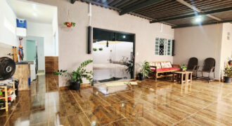 EXCELENTE CASA, DE ESQUINA, COM CHURRASQUEIRA, BAIRRO RESIDENCIAL OESTE, EM SÃO SEBASTIÃO/DF. ACEITA PERMUTA CASA EM CONDOMINIO