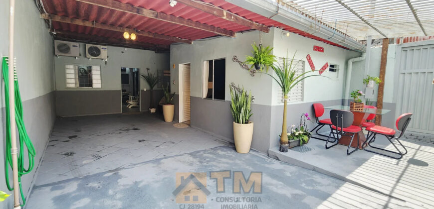 CASA COM 3 QUARTOS, SUITE, PERTO DE PARADA E COMERCIO EM SAMAMBAIA SUL NA QR 502, NO DISTRITO FEDERAL.