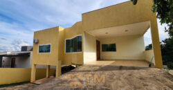 Conquiste seu novo lar no Condomínio Ouro Vermelho I, no bairro Jardim Botânico, em Brasília. Uma linda casa de 320m², moderna e espaçosa, que une conforto, praticidade e um estilo de vida exclusivo para você e sua família. Aproveite o melhor de morar em uma residência com amplas suítes e uma infraestrutura completa de lazer.