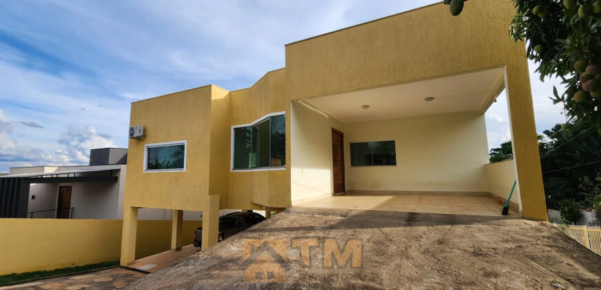 Conquiste seu novo lar no Condomínio Ouro Vermelho I, no bairro Jardim Botânico, em Brasília. Uma linda casa de 320m², moderna e espaçosa, que une conforto, praticidade e um estilo de vida exclusivo para você e sua família. Aproveite o melhor de morar em uma residência com amplas suítes e uma infraestrutura completa de lazer.