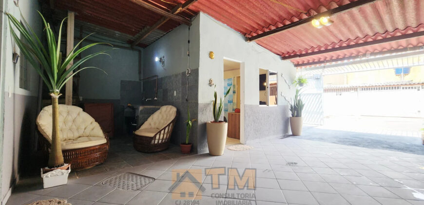 CASA COM 3 QUARTOS, SUITE, PERTO DE PARADA E COMERCIO EM SAMAMBAIA SUL NA QR 502, NO DISTRITO FEDERAL.