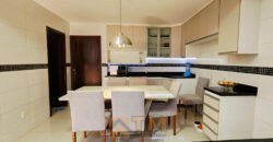 Excelente Casa com 3 Quartos, Suites, Armários Planejados, Toda na Laje, localizada no Bairro Residencial do Bosque, em São Sebastião/DF.