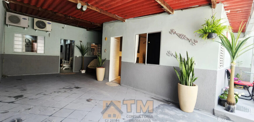 CASA COM 3 QUARTOS, SUITE, PERTO DE PARADA E COMERCIO EM SAMAMBAIA SUL NA QR 502, NO DISTRITO FEDERAL.