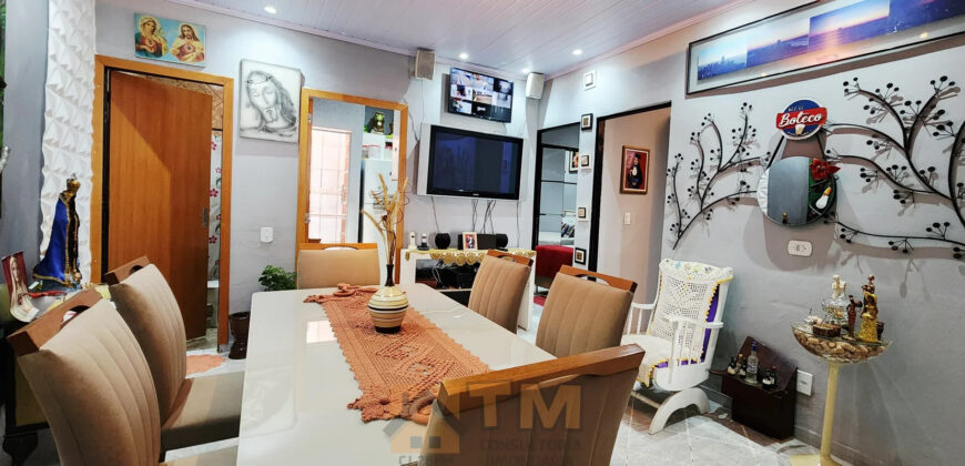 CASA COM 3 QUARTOS, SUITE, PERTO DE PARADA E COMERCIO EM SAMAMBAIA SUL NA QR 502, NO DISTRITO FEDERAL.