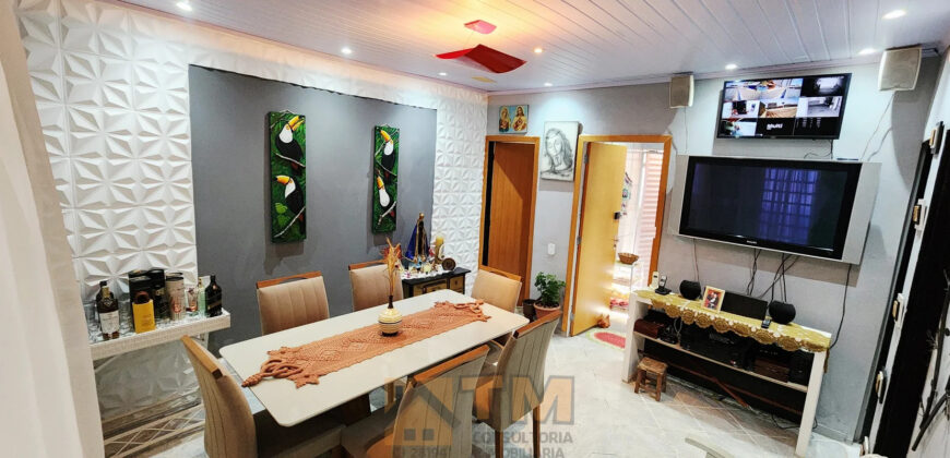 CASA COM 3 QUARTOS, SUITE, PERTO DE PARADA E COMERCIO EM SAMAMBAIA SUL NA QR 502, NO DISTRITO FEDERAL.