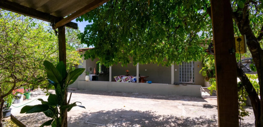 Chácara com 4 hectares, com córrego, Bem Localizada, no Cavas de Baixo, Perto da ponte do Rio São Bartolomeu em São Sebastião/DF.