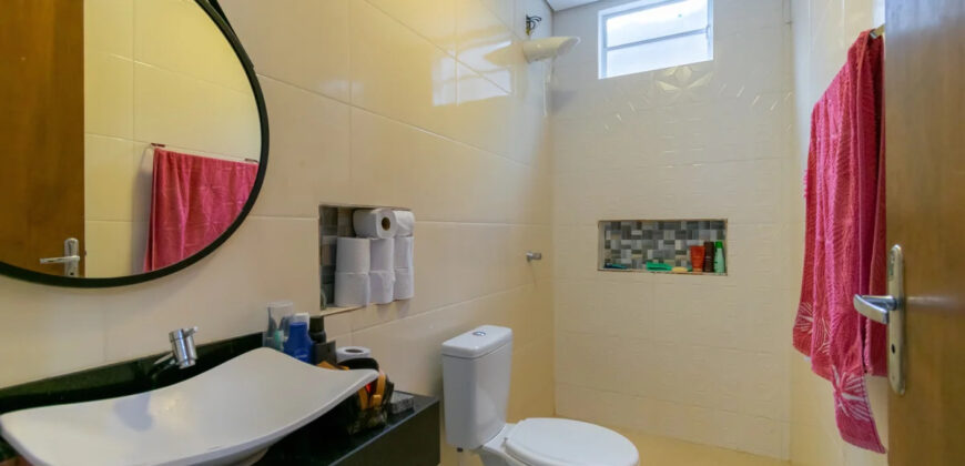 EXCELENTE CASA MAIS UMA KIT NOS FUNDOS, EM CONDOMÍNIO. REGIÃO DO TORORÓ JARDIM BOTÂNICO/DF. CONDOMINIO PERTO DA BR 140, COM FÁCIL ACESSO!