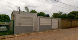 EXCELENTE CASA MAIS UMA KIT NOS FUNDOS, EM CONDOMÍNIO. REGIÃO DO TORORÓ JARDIM BOTÂNICO/DF. CONDOMINIO PERTO DA BR 140, COM FÁCIL ACESSO!