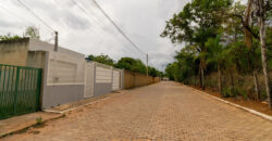 EXCELENTE CASA MAIS UMA KIT NOS FUNDOS, EM CONDOMÍNIO. REGIÃO DO TORORÓ JARDIM BOTÂNICO/DF. CONDOMINIO PERTO DA BR 140, COM FÁCIL ACESSO!