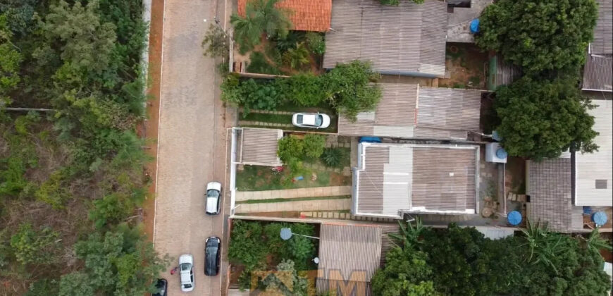 EXCELENTE CASA MAIS UMA KIT NOS FUNDOS, EM CONDOMÍNIO. REGIÃO DO TORORÓ JARDIM BOTÂNICO/DF. CONDOMINIO PERTO DA BR 140, COM FÁCIL ACESSO!