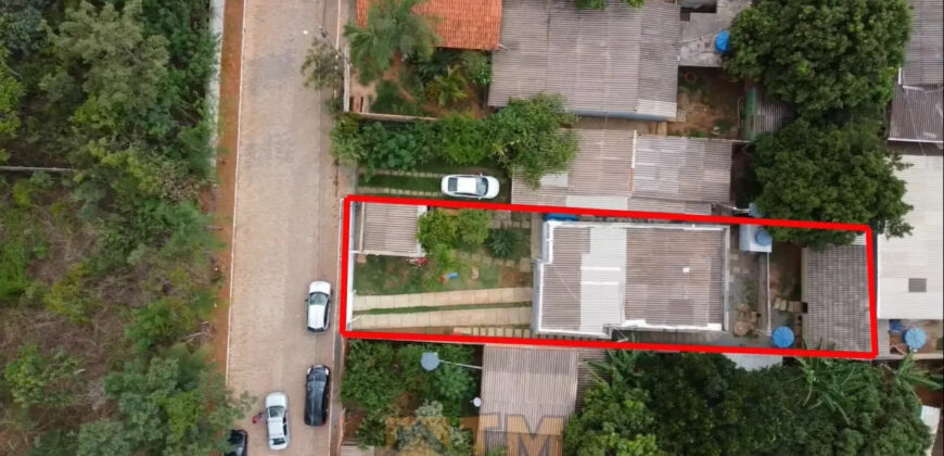 EXCELENTE CASA MAIS UMA KIT NOS FUNDOS, EM CONDOMÍNIO. REGIÃO DO TORORÓ JARDIM BOTÂNICO/DF. CONDOMINIO PERTO DA BR 140, COM FÁCIL ACESSO!