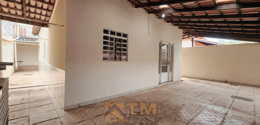 IMOVEL PARA INVESTIR OU MORAR 1 SOBRADO NOS FUNDOS, UMA CASA COM 3 QUARTOS, NA LAJE, BAIRRO RESIDENCIAL OESTE, PERTO DO BOMBEIRO, EM SÃO SEBASTIÃO/DF.