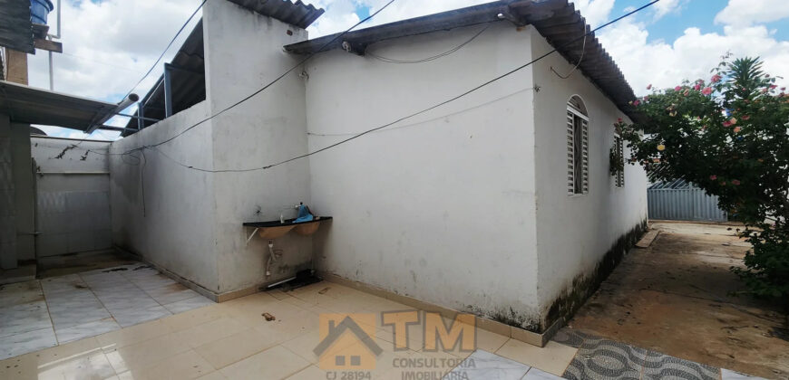 2 EXCELENTES CASAS NO MESMO LOTE, COM TUDO INDEPENTE, NO BAIRRO VILA NOVA, PERTO DA ESQUINA 14, EM SÃO SEBASTIÃO/DF.