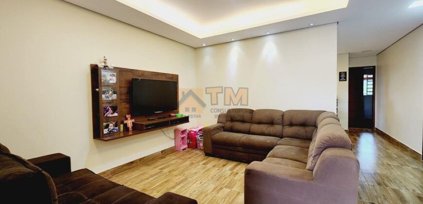 Excelente Sobrado com Fino Acabamento, Armários Planejados, Fácil Acesso, Para Investir ou Morar, Bem no Centro da Cidade, Aceito Troca por casa no Jardins Mangueiral, Aceita Lote em Condomínio do Jardim Botânico