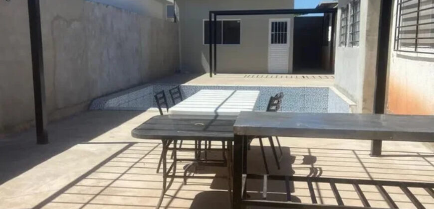 CASA NO CONDOMÍNIO ESTÂNCIA DO IPÊS, JARDIM BOTÂNICO DF.