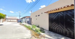 OPORTUNIDADE DE INVESTIR OU MORAR SÃO 2 CASAS MAIS UMA KIT NO MESMO LOTE, NO BAIRRO CENTRO, PERTO DO SUPERMERCADO SUPER BOM, EM SÃO SEBASTIÃO/DF.