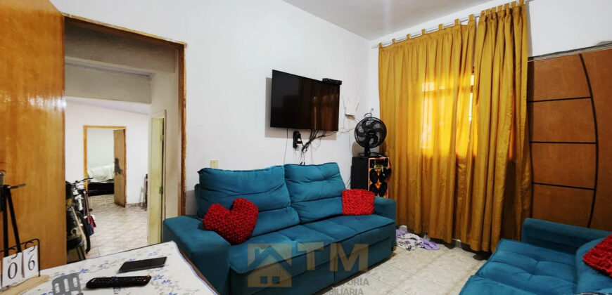 SOBRADO COM 2 QUARTOS, NO BAIRRO MORRO AZUL PERTO DE COMERCIO E PARADA DE ONIBUS, EM SÃO SEBASTIÃO/DF.