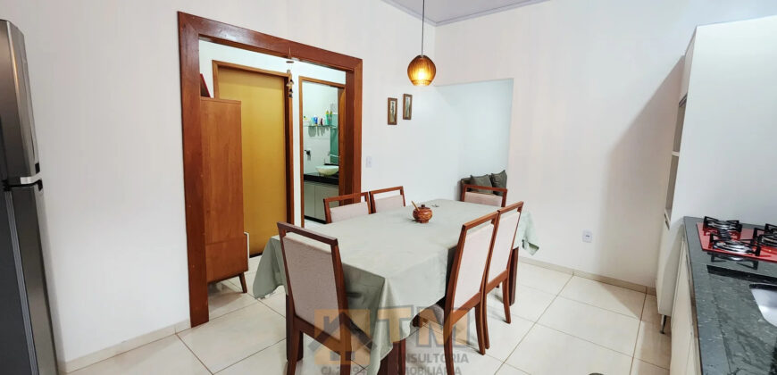 EXCELENTE CASA COM 2 QUARTOS, BEM LOCALIZADA, NO BAIRRO RESIDENCIAL OESTE EM SÃO SEBASTIÃO /DF.