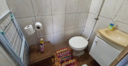 CASA NO BAIRRO CENTRO, PERTO DE PARADA DE ONIBUS E COMERCIO, EM SÃO SEBASTIÃO/DF .