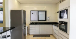 Casa Moderna à Venda no Jardim Botânico Encante-se com esta belíssima casa moderna, projetada para oferecer conforto, sofisticação e qualidade de vida em uma das regiões mais valorizadas do Jardim Botânico de Brasília.