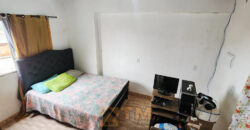 SOBRADO COM 2 QUARTOS, NO BAIRRO MORRO AZUL PERTO DE COMERCIO E PARADA DE ONIBUS, EM SÃO SEBASTIÃO/DF.