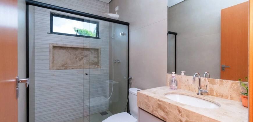 Casa Moderna à Venda no Jardim Botânico Encante-se com esta belíssima casa moderna, projetada para oferecer conforto, sofisticação e qualidade de vida em uma das regiões mais valorizadas do Jardim Botânico de Brasília.