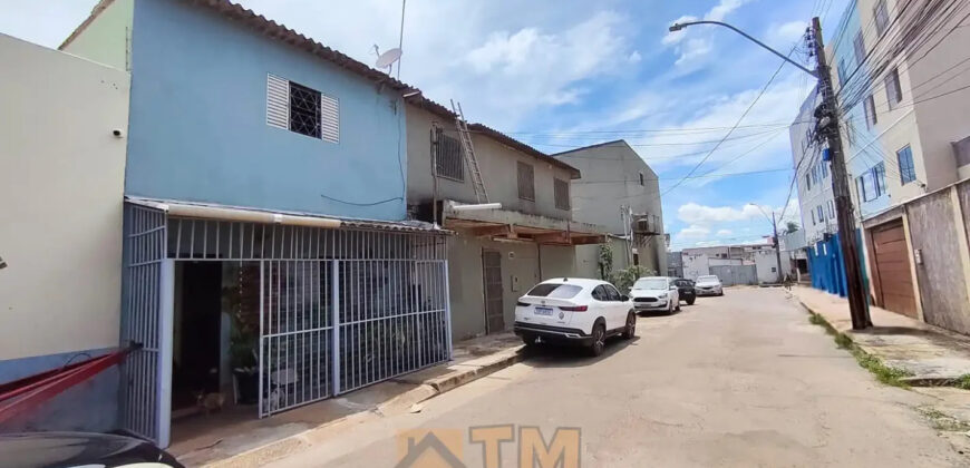 CASA NO BAIRRO CENTRO, PERTO DE PARADA DE ONIBUS E COMERCIO, EM SÃO SEBASTIÃO/DF .