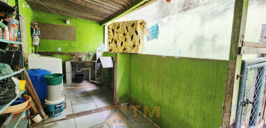 SOBRADO COM 2 QUARTOS, NO BAIRRO MORRO AZUL PERTO DE COMERCIO E PARADA DE ONIBUS, EM SÃO SEBASTIÃO/DF.