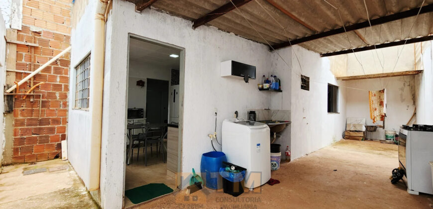 EXCELENTE CASA COM 3 QUARTOS, SUITE, NA LAJE, BAIRRO MORRO DA CRUZ, PERTO DO SUPERMERCADO CONQUISTA, EM SÃO SEBASTIÃO/DF.