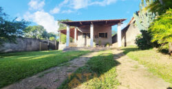 Excelente Casa com 3 Quartos, Suíte, mais uma kit nos fundos, lote vazado com 520 metros, São Sebastião /DF.