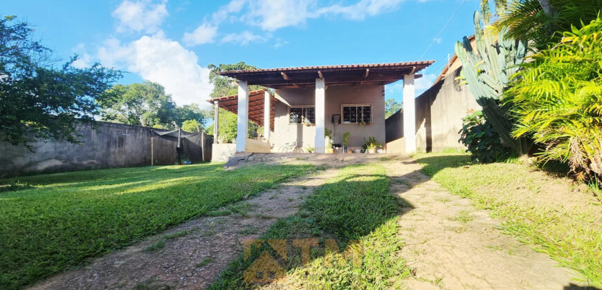 Excelente Casa com 3 Quartos, Suíte, mais uma kit nos fundos, lote vazado com 520 metros, São Sebastião /DF.