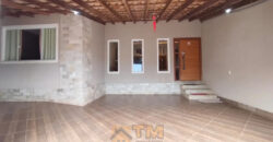 Descubra uma casa confortável no Condomínio Quinta dos Ipês, localizado no Jardim Botânico, Brasília (DF)