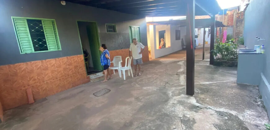 IMÓVEL COM 2 CASAS NO MESMO LOTE, NA RUA 25 DO BAIRRO SETOR TRADICIONAL, EM SÃO SEBASTIÃO/DF.