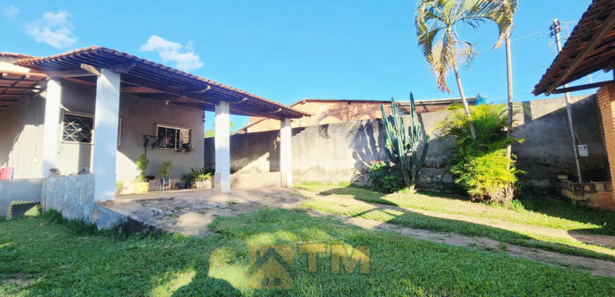 Excelente Casa com 3 Quartos, Suíte, mais uma kit nos fundos, lote vazado com 520 metros, São Sebastião /DF.