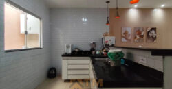 MARAVILHOSA Casa com 3 Quartos, no centro da cidade, em São Sebastião/DF. Perto de Parada de Onibus e Comercio.