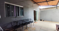 MARAVILHOSA Casa com 3 Quartos, no centro da cidade, em São Sebastião/DF. Perto de Parada de Onibus e Comercio.