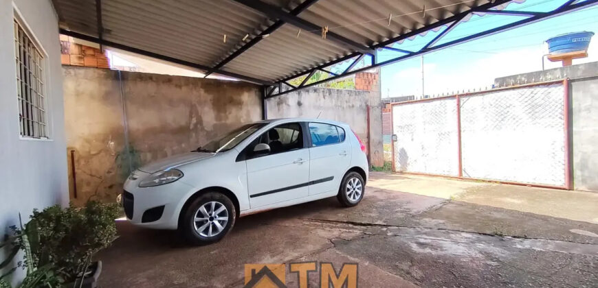 EXCELENTE CASA COM 2 QUARTOS, PROXIMO AO SUPER MERCADO CONQUISTA, E PARADA DE ONIBUS, NO BAIRRO MORRO DA CRUZ, EM SÃO SEBASTIÃO/DF.