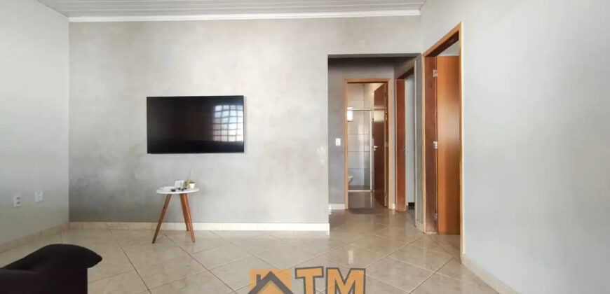 EXCELENTE CASA COM 2 QUARTOS, PROXIMO AO SUPER MERCADO CONQUISTA, E PARADA DE ONIBUS, NO BAIRRO MORRO DA CRUZ, EM SÃO SEBASTIÃO/DF.