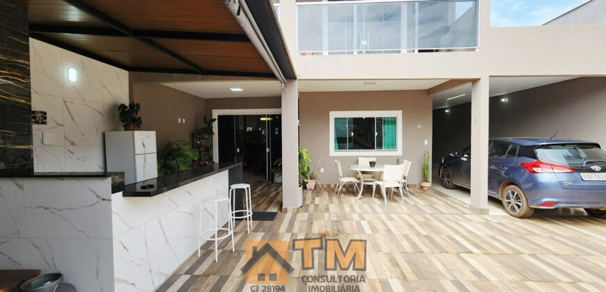 IMAGINE MORAR EM UMA CASA DE ALTO PADRÃO NO CONDOMÍNIO QUINTA DOS IPÊS, LOCALIZADO NO TRANQUILO BAIRRO JARDIM BOTÂNICO, EM BRASÍLIA. COM 3 DORMITÓRIOS, SENDO 2 SUÍTES, ESTE IMÓVEL COMBINA CONFORTO, PRATICIDADE E UM ESTILO DE VIDA SOFISTICADO, PERFEITO PARA QUEM BUSCA ESPAÇO E QUALIDADE DE VIDA PERTO DO OURO VERMELHO II.