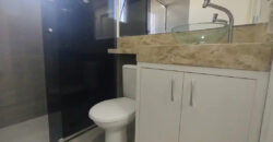 O CONDOMÍNIO JARDINS DAS ACÁCIAS POSSUI UMA EXCELENTE LOCALIZAÇÃO, PRÓXIMO A MERCADOS, FARMÁCIAS, POSTOS DE GASOLINA E PADARIAS, CONTA COM PORTARIA E RONDA 24HRS, E OFERECE CONFORTO E LAZER NOS PLAYGROUNDS PARA CRIANÇAS, CHURRASQUEIRA, QUADRA ESPORTIVA E SALA DE JOGOS.