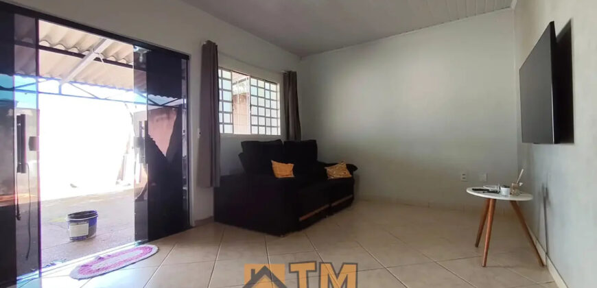 EXCELENTE CASA COM 2 QUARTOS, PROXIMO AO SUPER MERCADO CONQUISTA, E PARADA DE ONIBUS, NO BAIRRO MORRO DA CRUZ, EM SÃO SEBASTIÃO/DF.