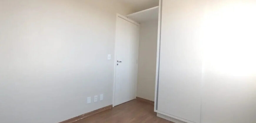 O CONDOMÍNIO JARDINS DAS ACÁCIAS POSSUI UMA EXCELENTE LOCALIZAÇÃO, PRÓXIMO A MERCADOS, FARMÁCIAS, POSTOS DE GASOLINA E PADARIAS, CONTA COM PORTARIA E RONDA 24HRS, E OFERECE CONFORTO E LAZER NOS PLAYGROUNDS PARA CRIANÇAS, CHURRASQUEIRA, QUADRA ESPORTIVA E SALA DE JOGOS.