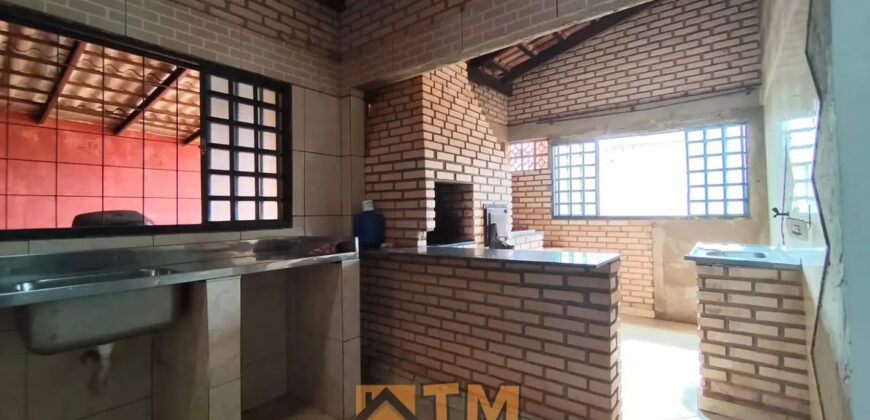 CASA COM 4 QUARTOS, NO BAIRRO MORRO DA CRUZ EM SÃO SEBASTIÃO DF. LOTE DE 400 METROS, PRÓXIMO A CHÁCARA DA ESCOLA MASTER.