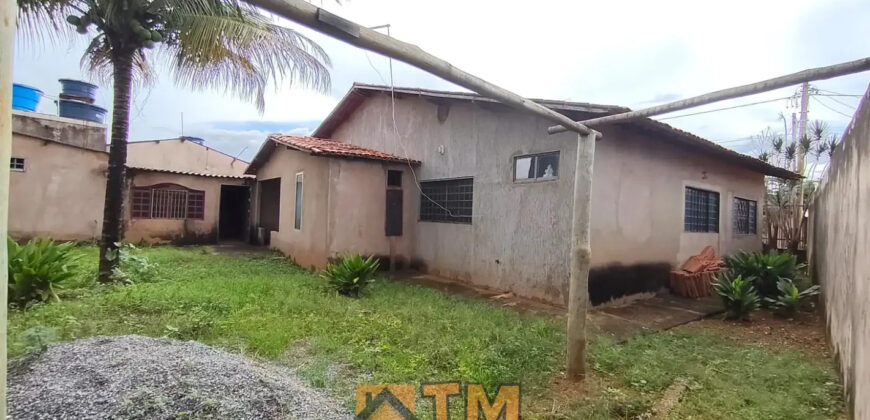 CASA COM 4 QUARTOS, NO BAIRRO MORRO DA CRUZ EM SÃO SEBASTIÃO DF. LOTE DE 400 METROS, PRÓXIMO A CHÁCARA DA ESCOLA MASTER.